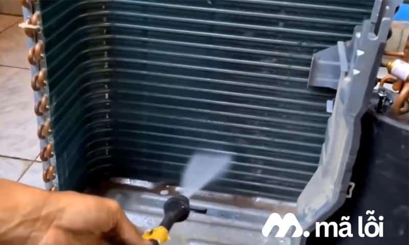 Cach khac phuc loi F3 may lanh Daikin