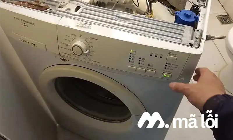 Dấu hiệu lỗi E13 máy giặt Electrolux Dấu hiệu lỗi E13 máy giặt Electrolux